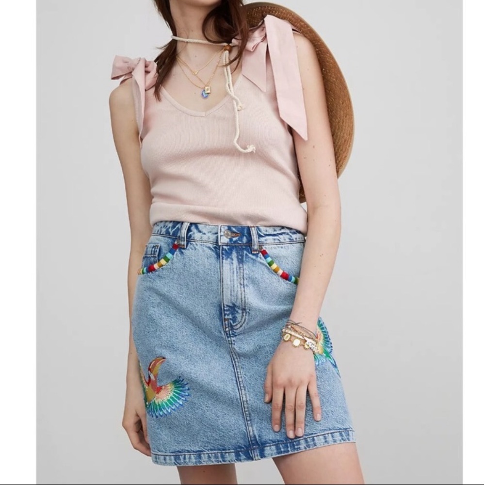 Anthropologie Farm Rio Denim skirt embroidered bird M light wash jean NWT